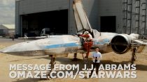 J.J. Abrams mostra X-Wing em novo vídeo de Force for Change