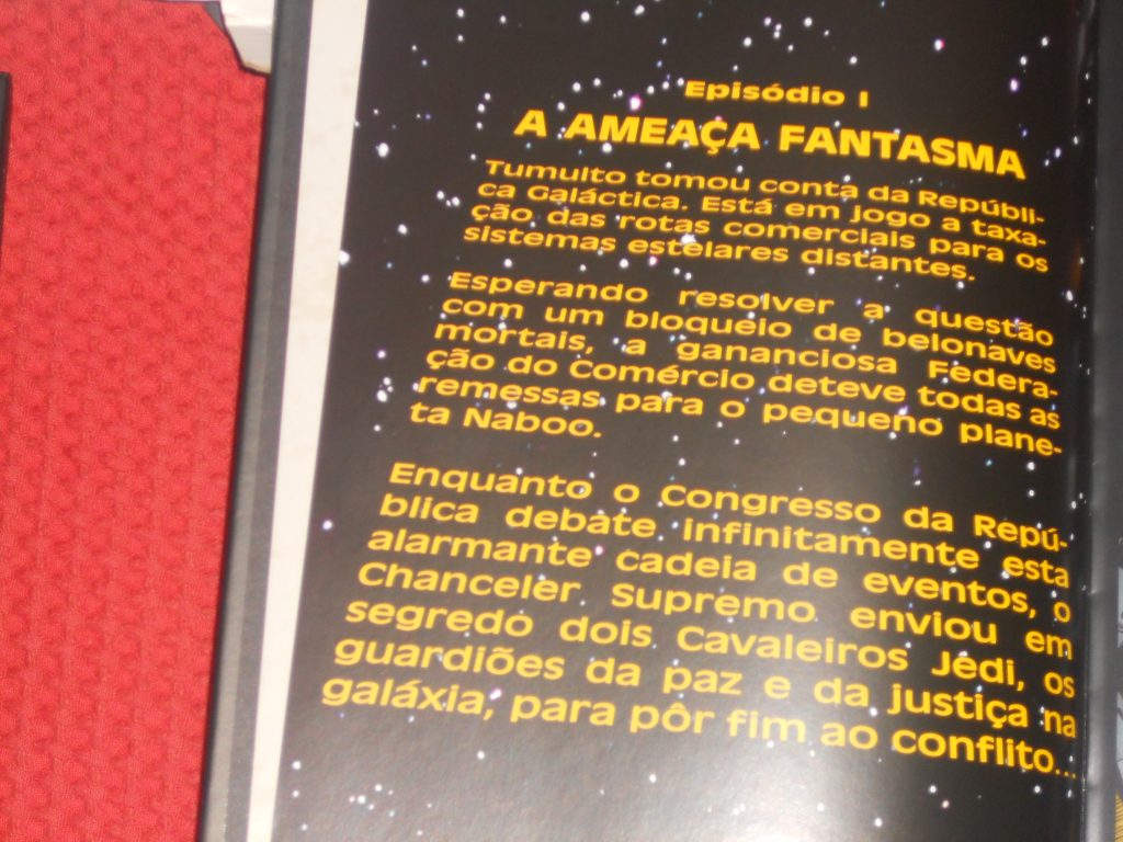 texto de abertura clássico de star wars ,só está presente na Hq do Episódio I.