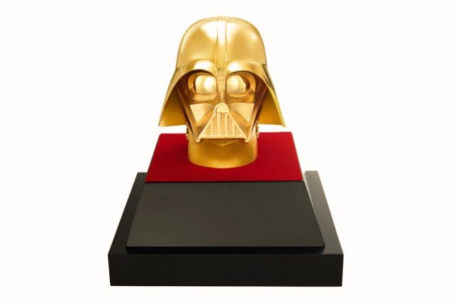 Máscara de ouro de Darth Vader está à venda por US$ 1,39 milhão em Tóquio