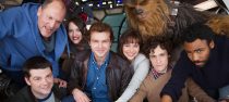 Woody Harrelson encontra Han Solo e Chewbacca em novas fotos do set
