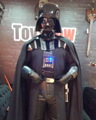 Loja em São Paulo comemora Star Wars Day com cosplay e descontos especiais