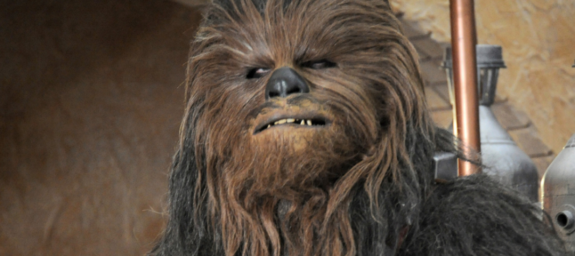 Designer “raspou” todo o pelo do Chewbacca e o resultado te dará pesadelos